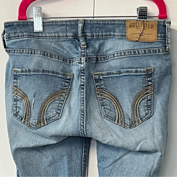 Women’s Hollister Factory Distressed Jeans. Size 0S W24 L29. - Picture 9 of 14
